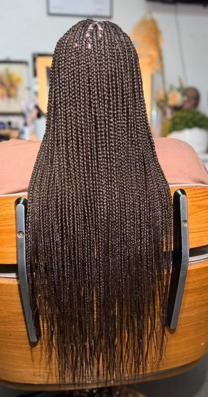 Box braids — work by Mariama